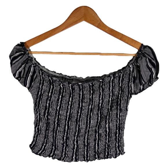 Smocked Off‑Shoulder Crop Top Y2K Black‑White – Size M - Picture 1 of 6